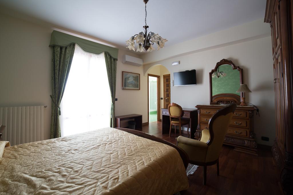 B&B Diamante Nissoria Kültér fotó