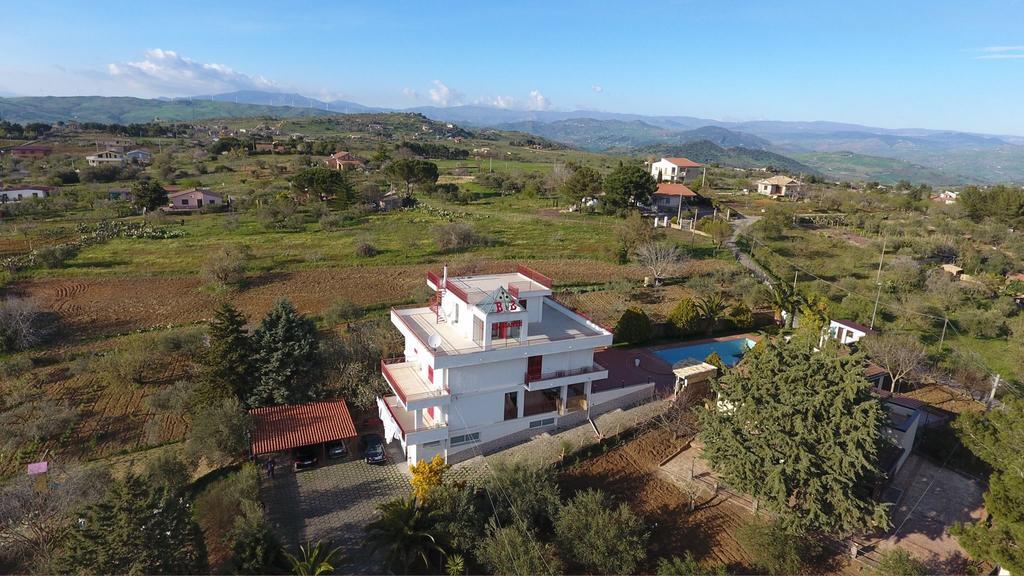 B&B Diamante Nissoria Kültér fotó